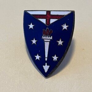 WW2 US Army 104th Infantry Regiment Distinctive Unit Insignia Pin